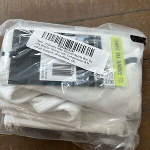 Nike women’s swoosh sports bra NWT